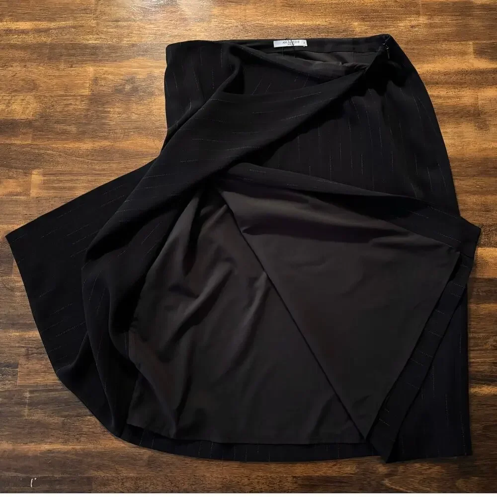 MM. LaFleur Size 8 Wrap Skirt Pencil Straight Lined Career Pinstripe